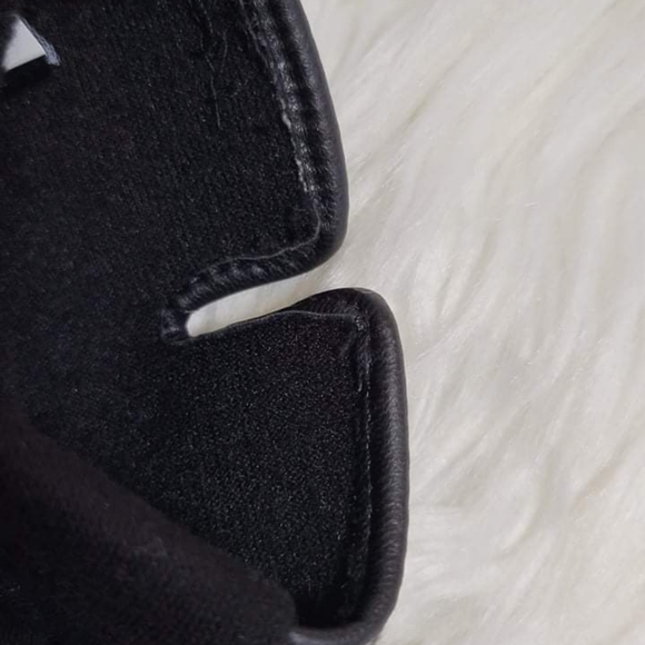 Gloves with Fleece Lining and Touchscreen Fingertips - Picture 3 of 7